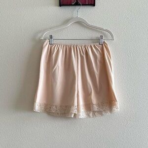 handmade beige nylon lace trim shorts